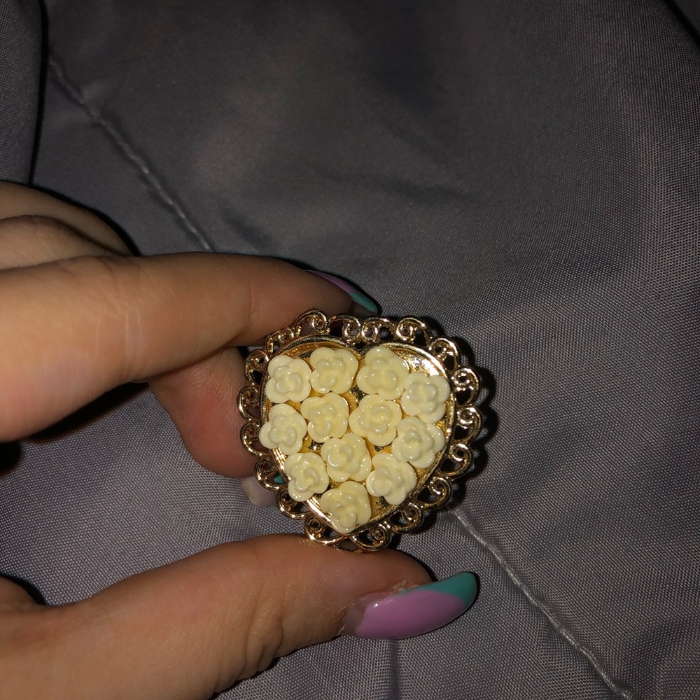 Floral heart ring